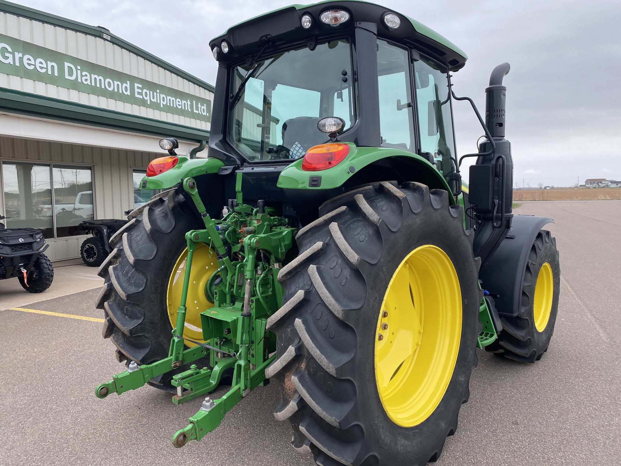 2023 John Deere 6110M Image 5