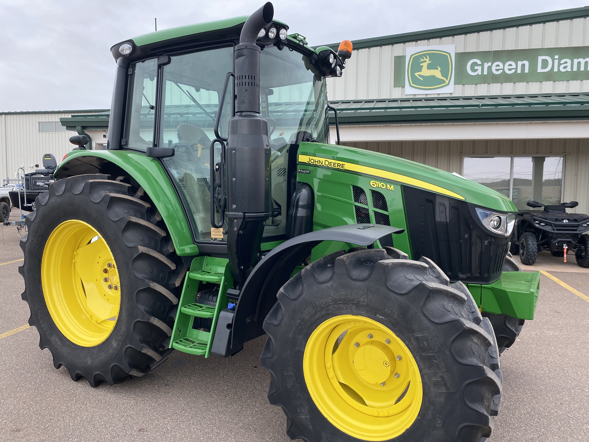 2023 John Deere 6110M Image 3