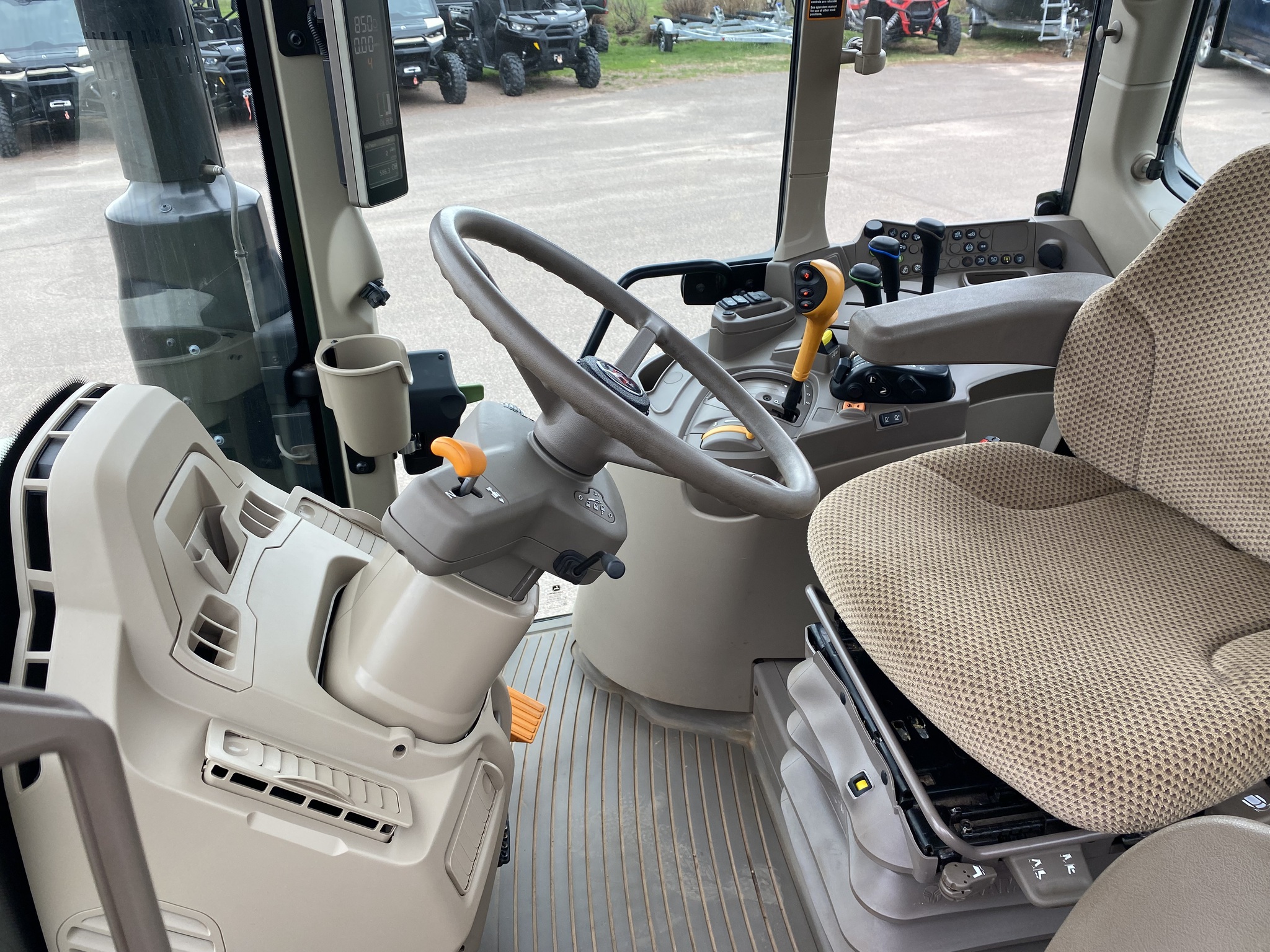 2023 John Deere 6110M Image 11