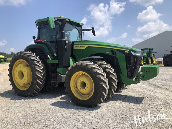 Photo of 2024 John Deere 8R 370