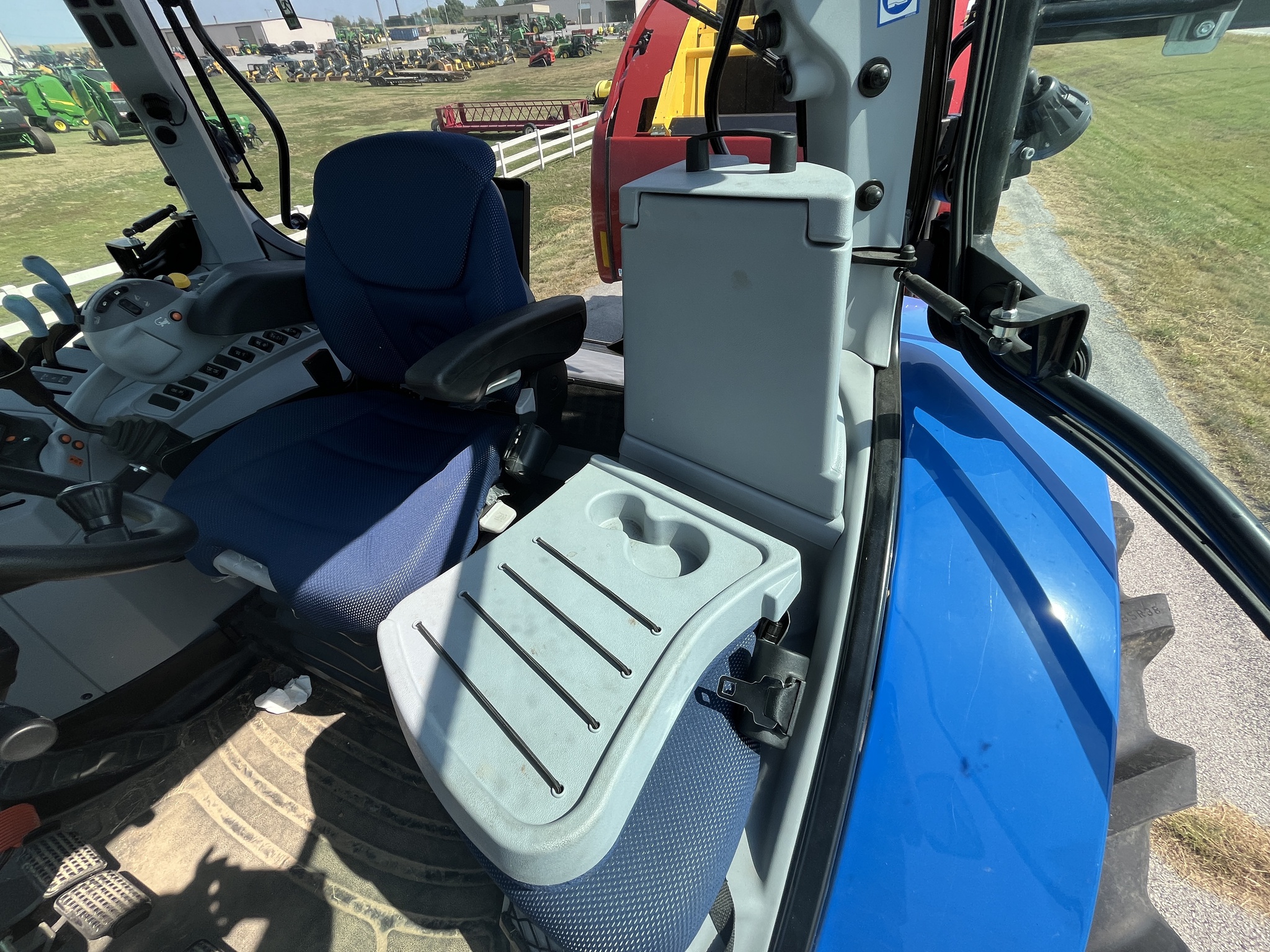  2023 New Holland T6.180 at Heritage Tractor in Rogersville, MO
