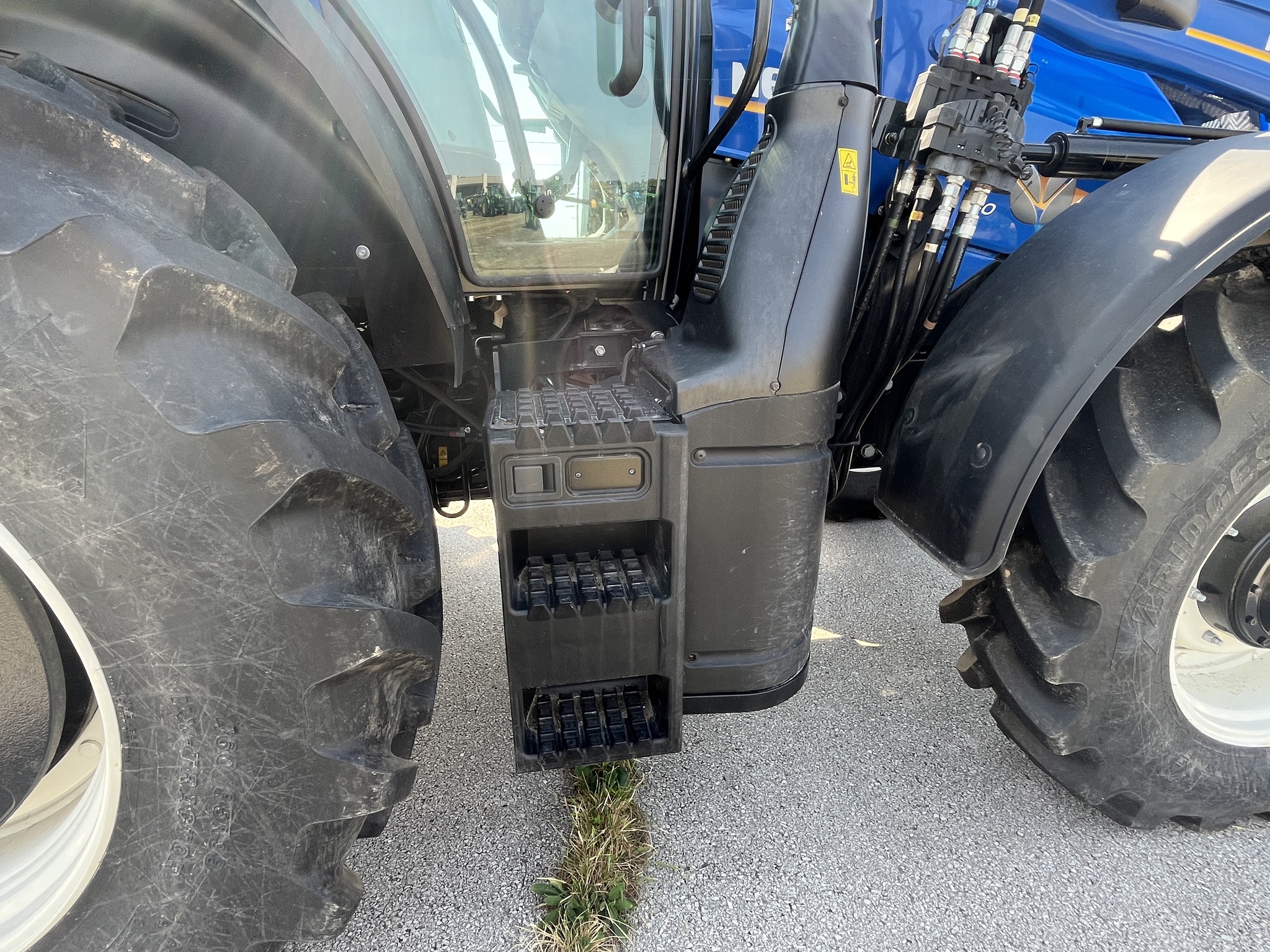  2023 New Holland T6.180 at Heritage Tractor in Rogersville, MO