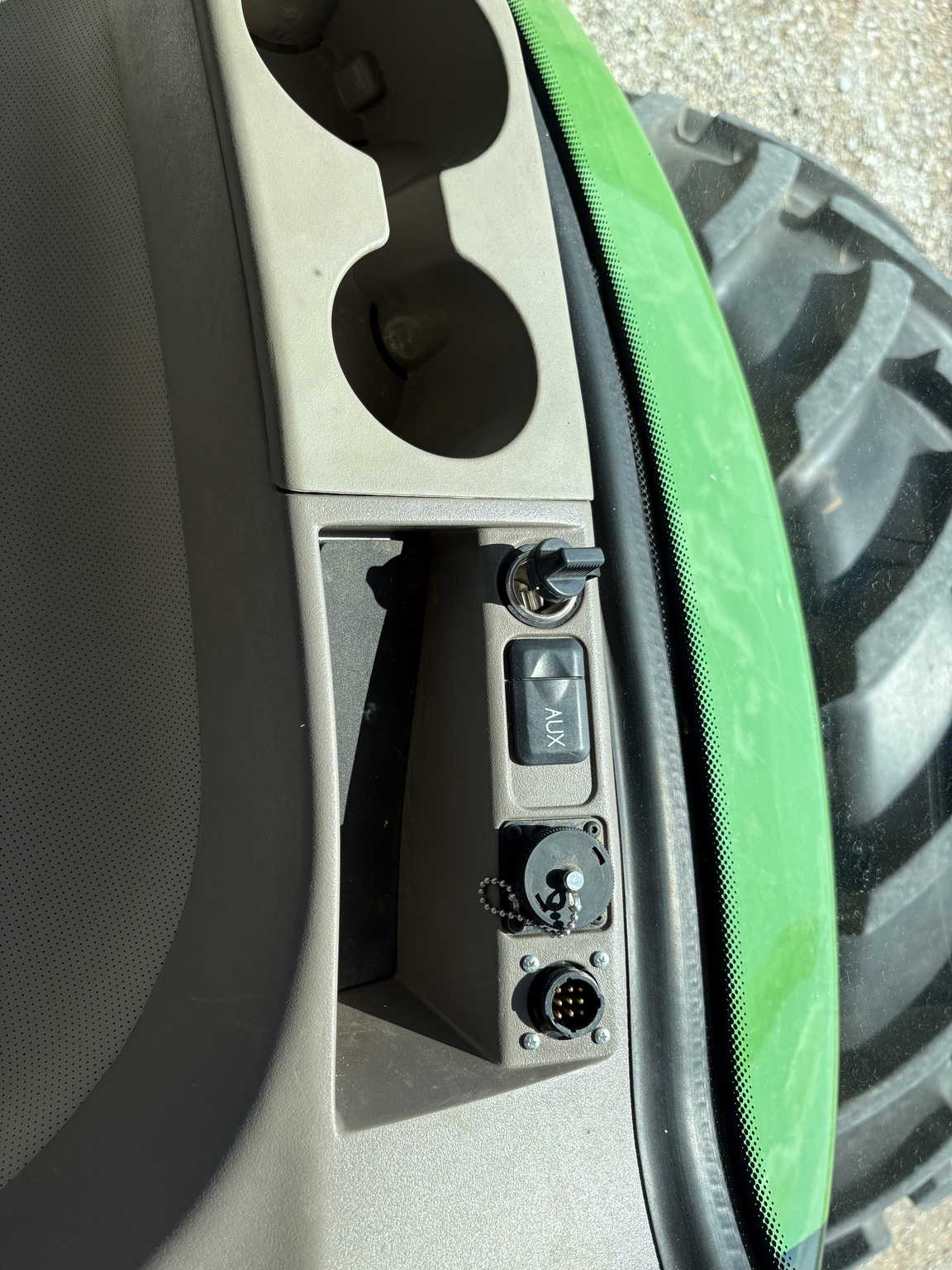 2013 John Deere 7230R Image 22