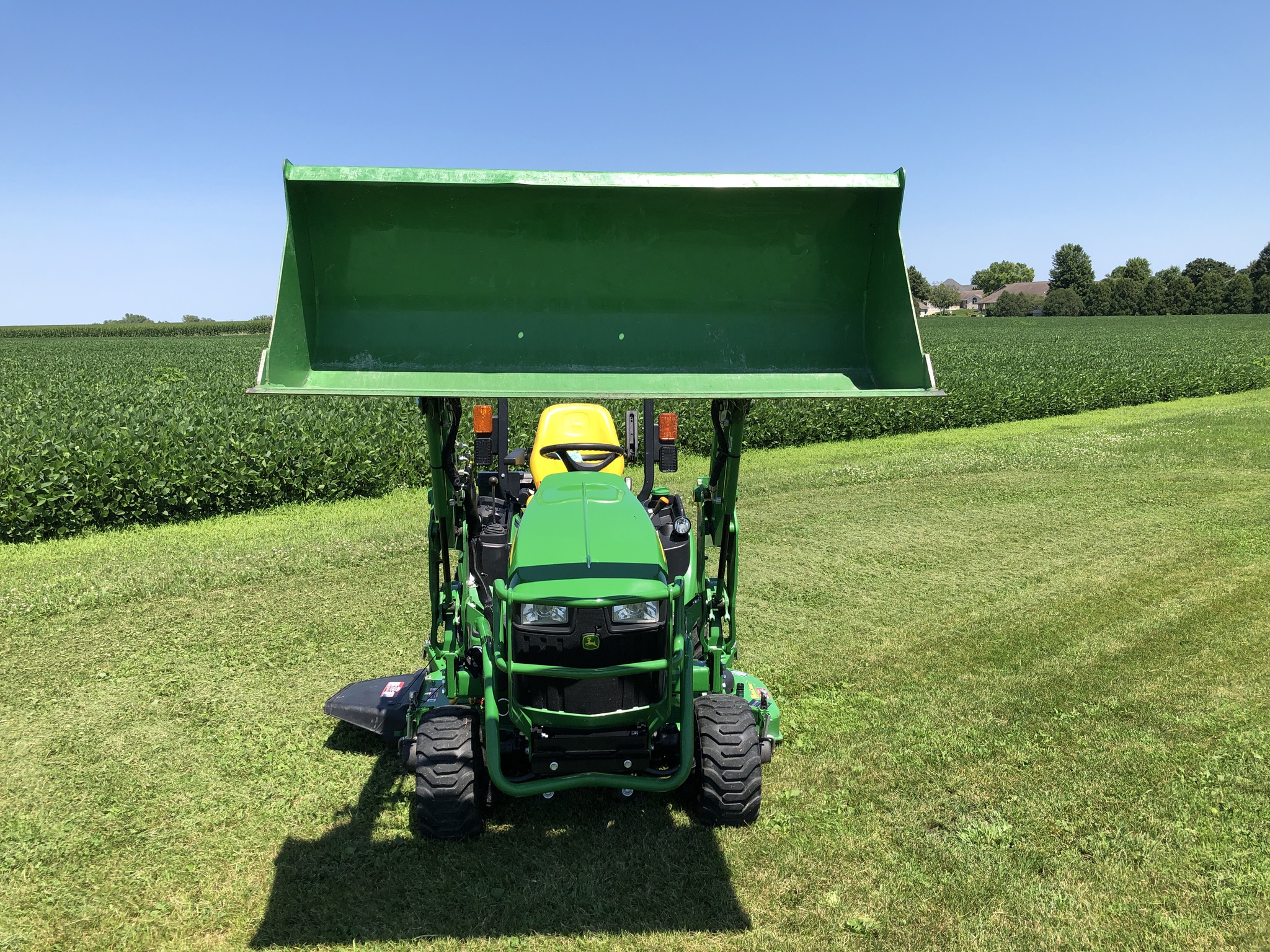 2017 John Deere 1025R Image 17