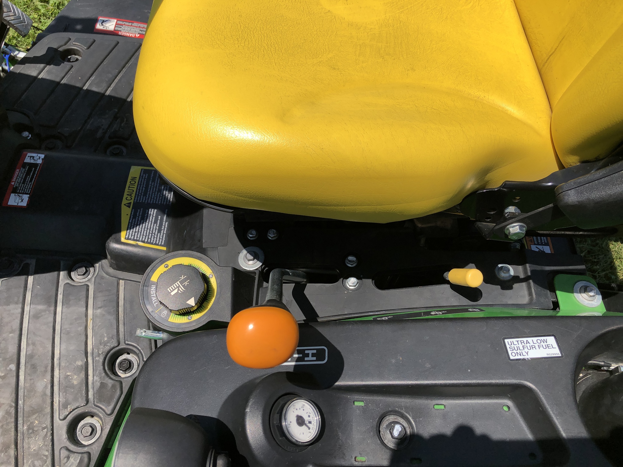 2017 John Deere 1025R Image 19