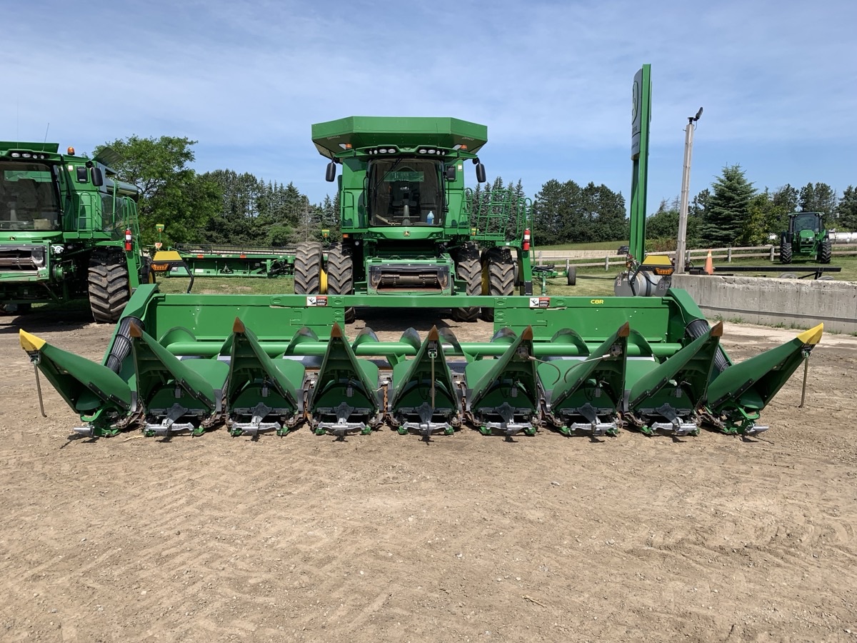 2022 John Deere C8R Image 2