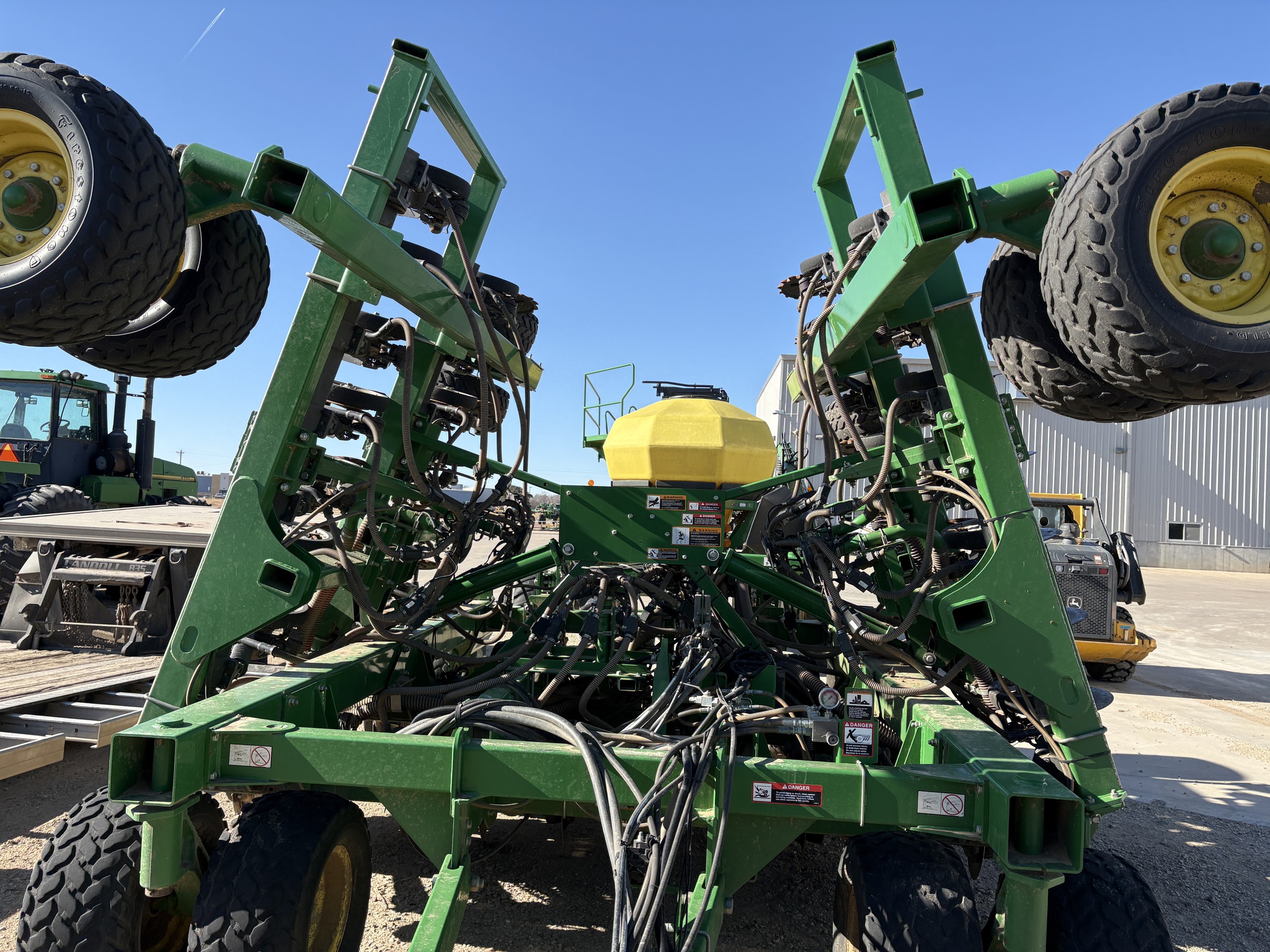 2015 John Deere 1890 Image 9