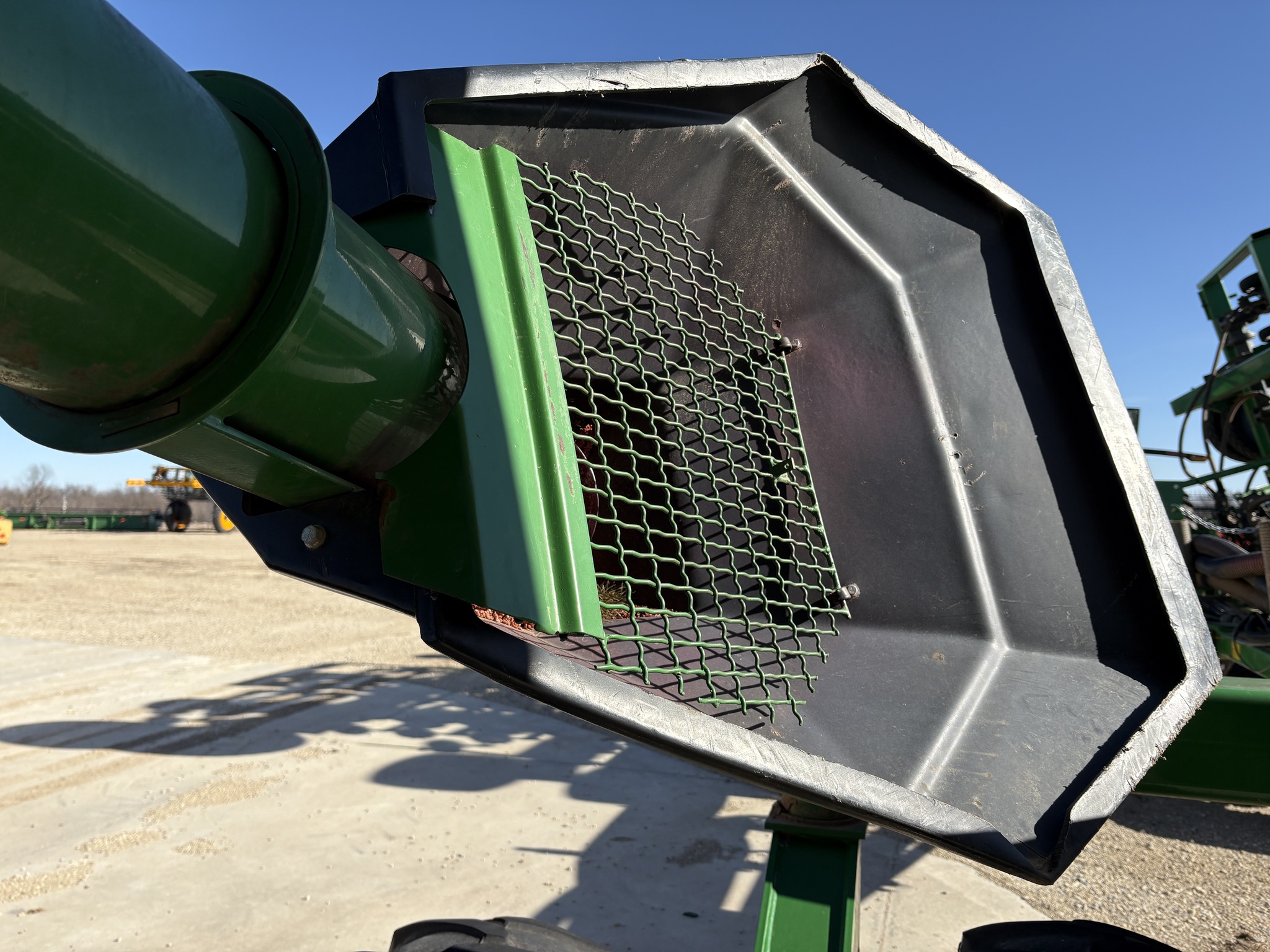 2015 John Deere 1890 Image 15