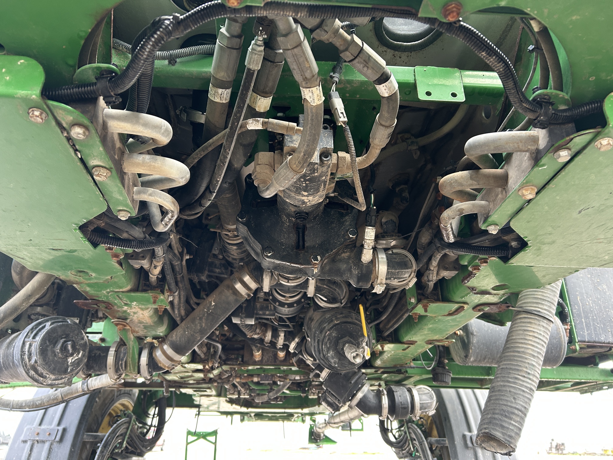  2014 John Deere R4038 at Heritage Tractor in Carthage, IL
