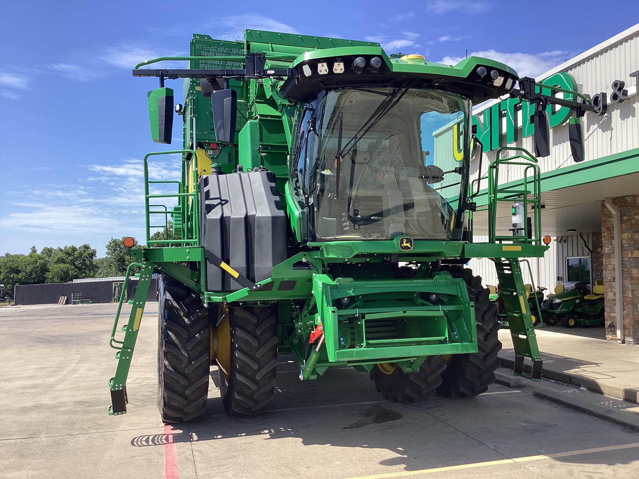 2024 John Deere CS770 Image 6