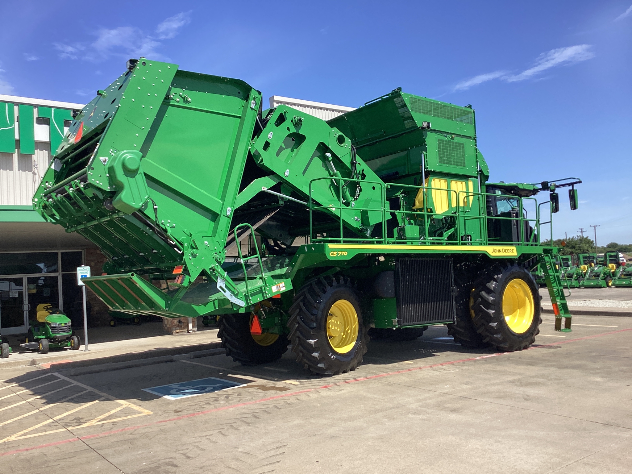 2024 John Deere CS770 Image 10