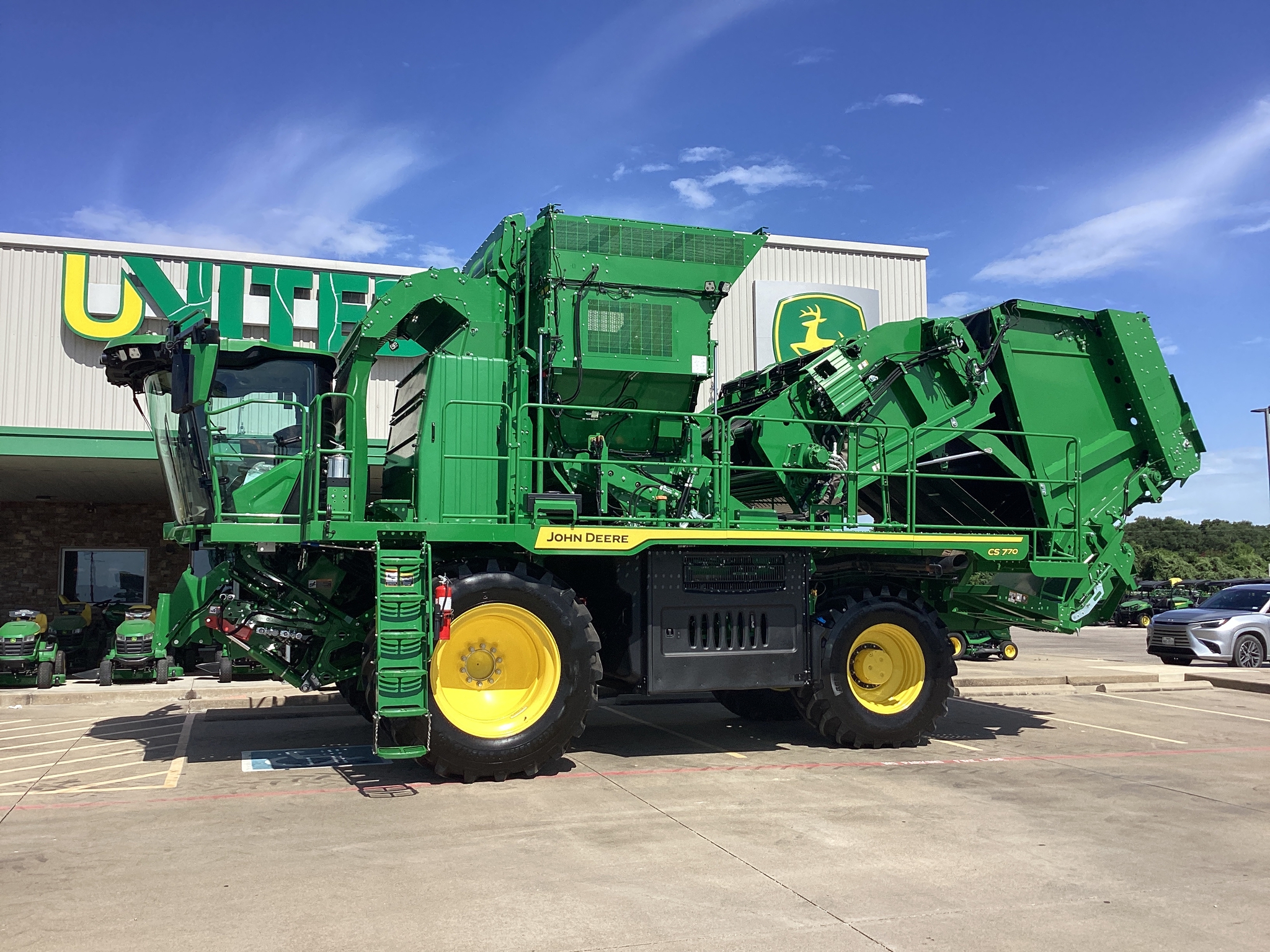 2024 John Deere CS770 Image 2