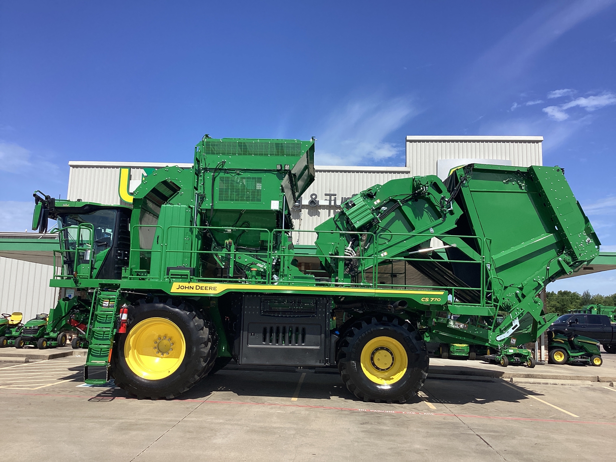 2024 John Deere CS770 Image 1