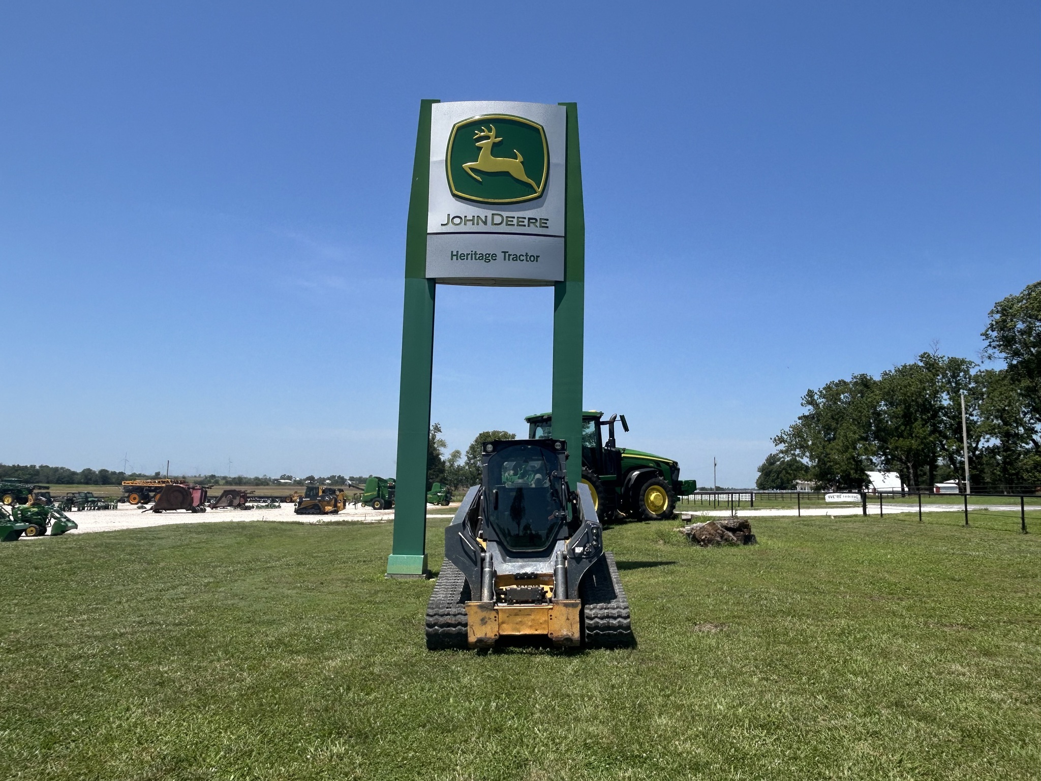  2018 John Deere 333G at Heritage Tractor in Lockwood, MO