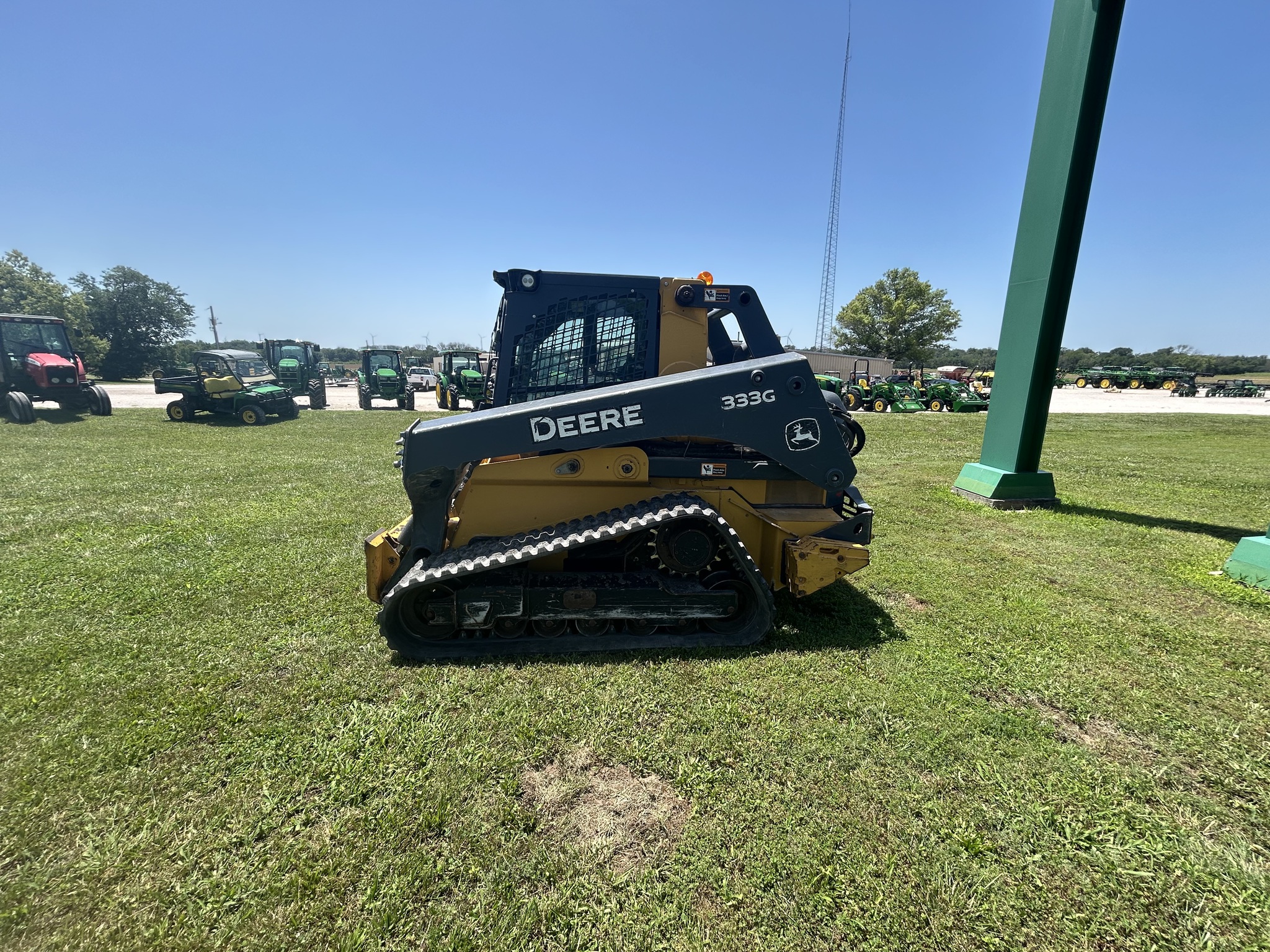 2018 John Deere 333G at Heritage Tractor in Lockwood, MO