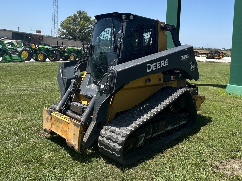  2018 John Deere 333G at Heritage Tractor in Lockwood, MO