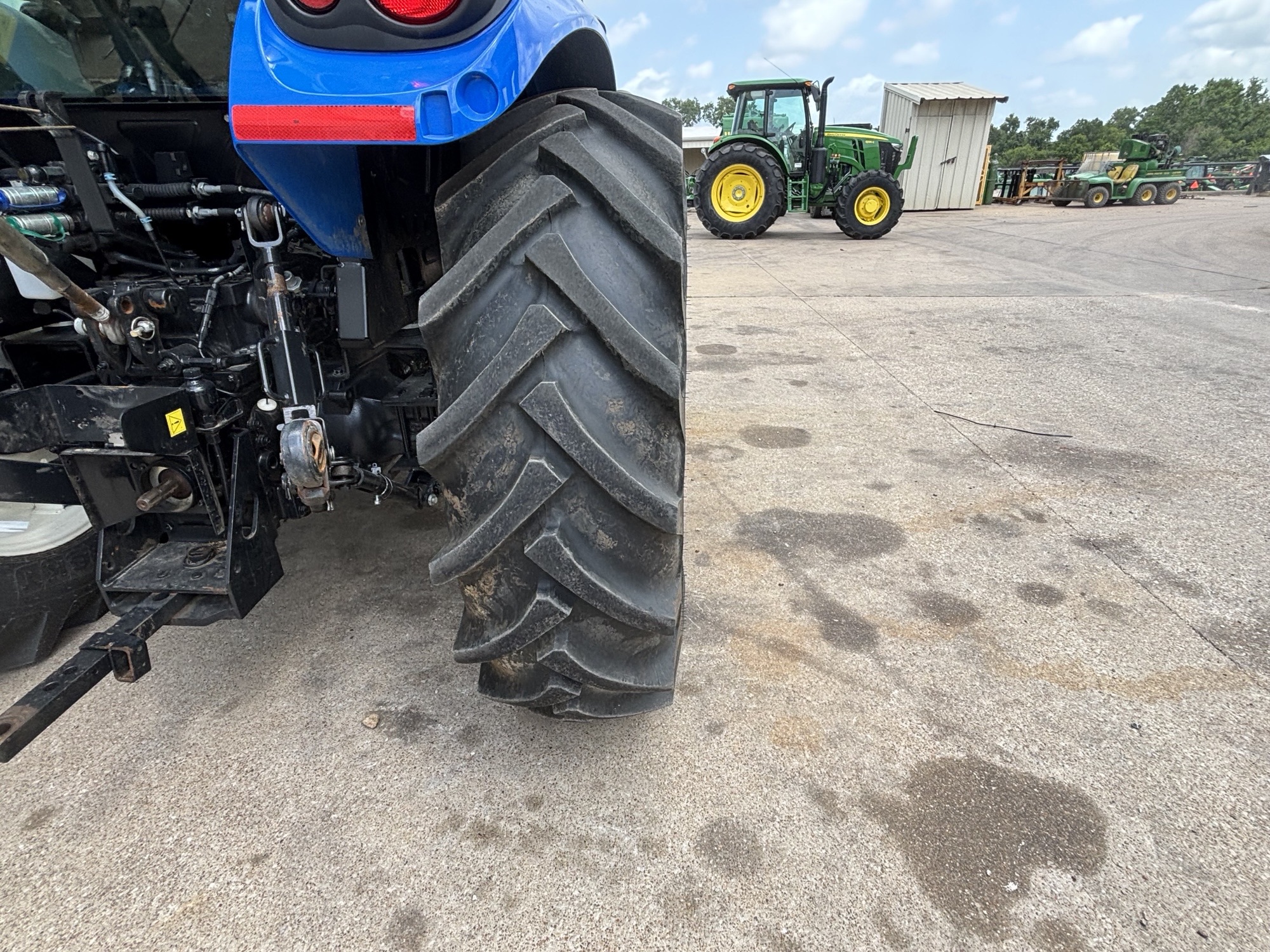 2022 New Holland Workmaster 95 Image 23