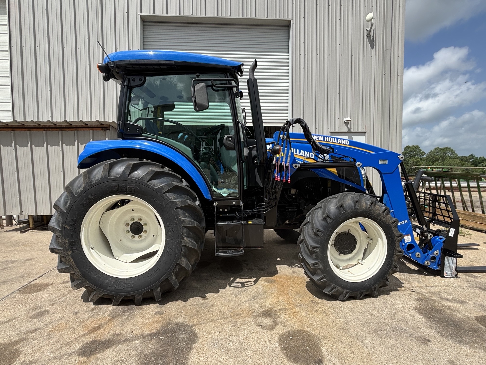 2022 New Holland Workmaster 95 Image 6