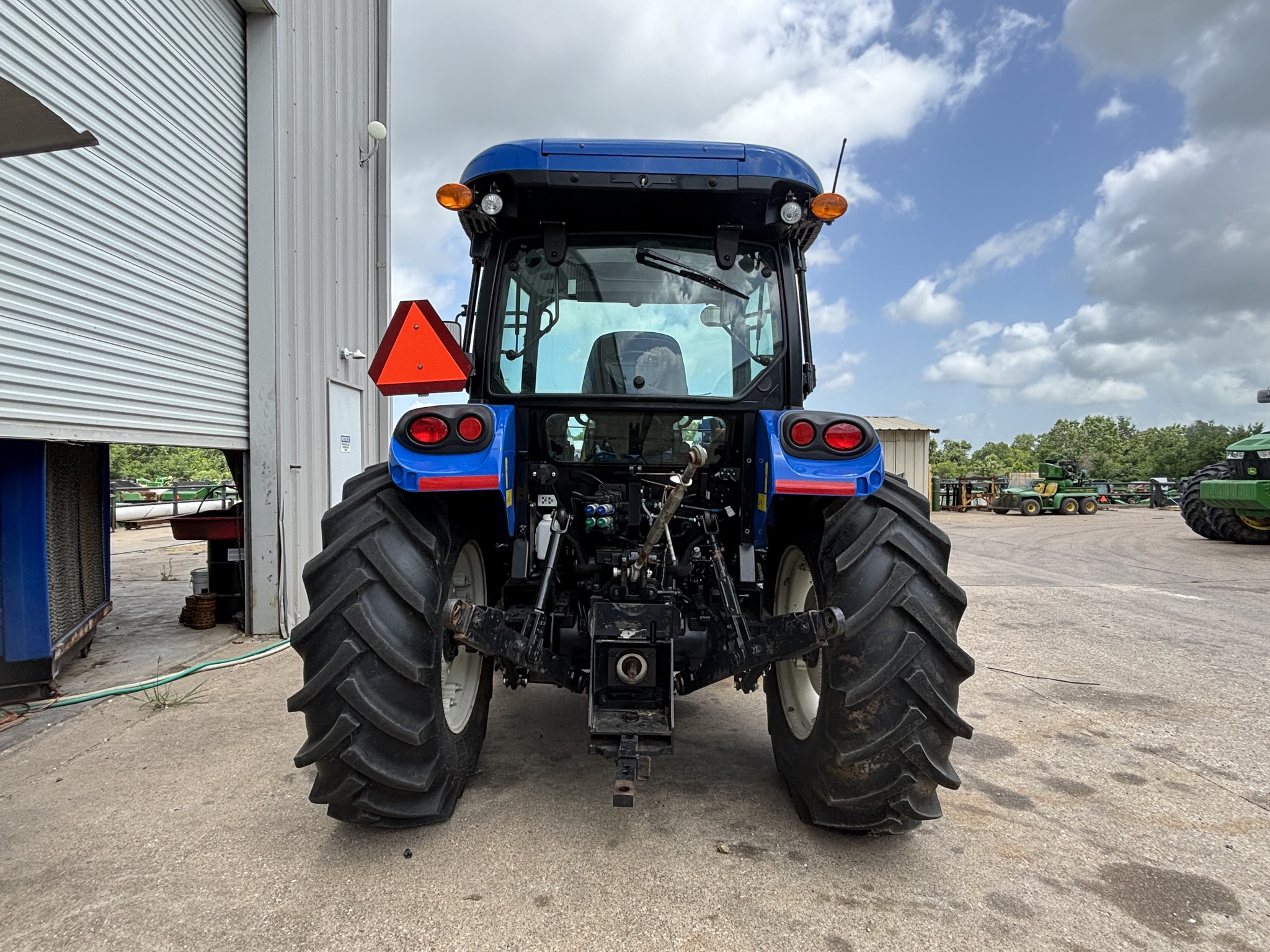 2022 New Holland Workmaster 95 Image 8