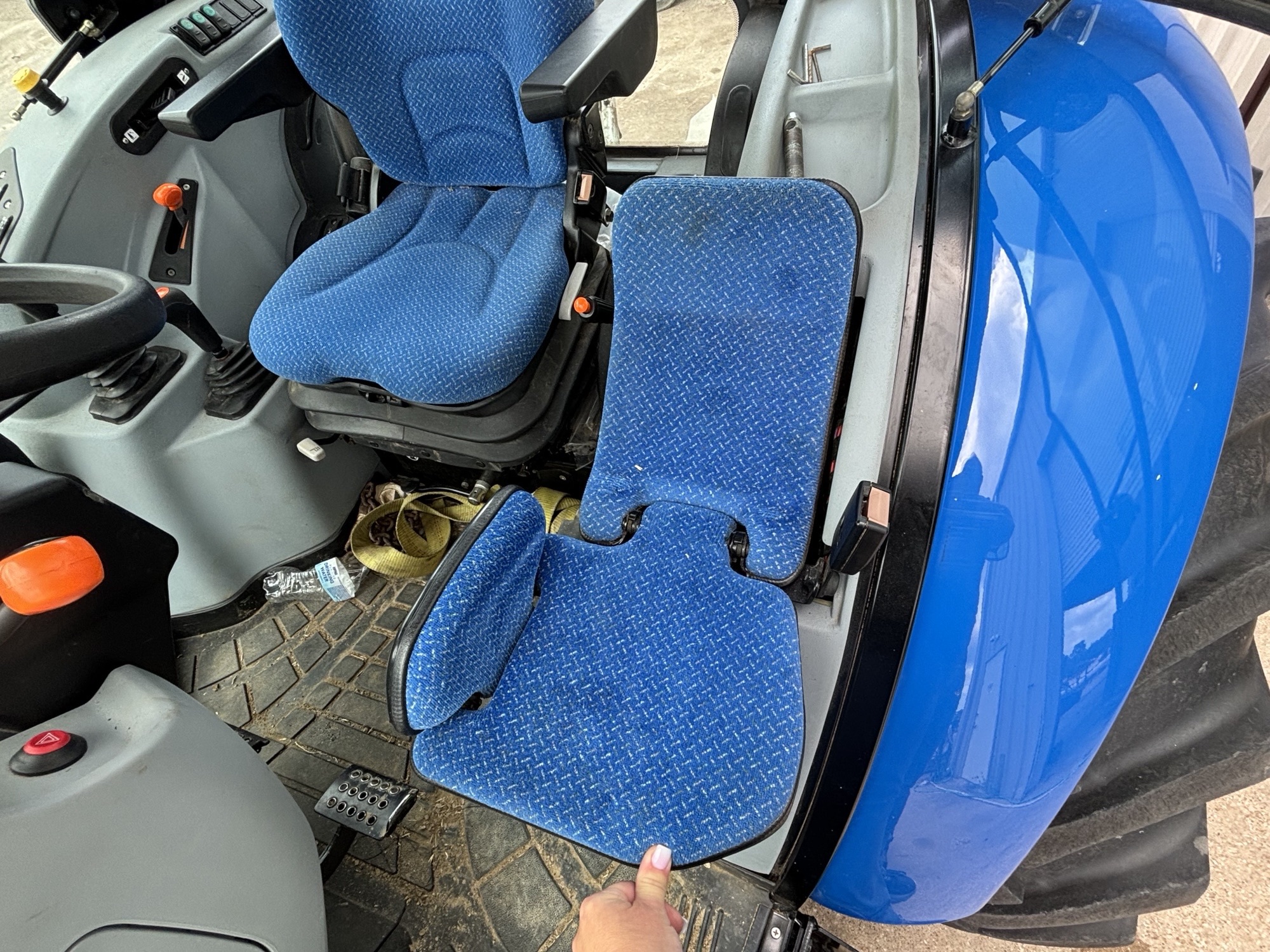 2022 New Holland Workmaster 95 Image 13
