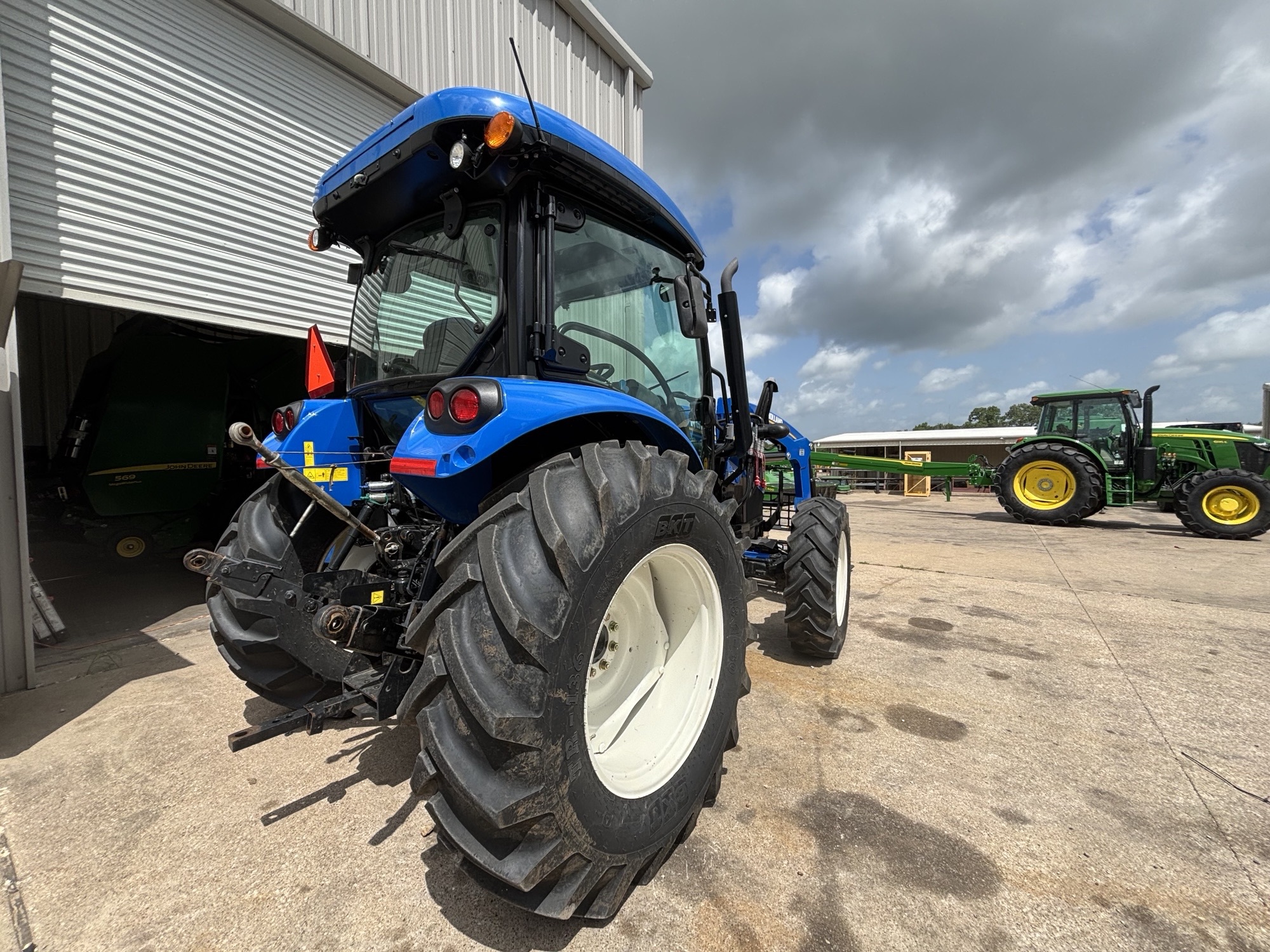 2022 New Holland Workmaster 95 Image 7