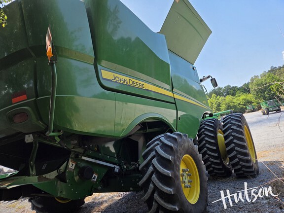 Photo of 2022 John Deere S770