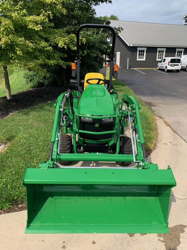 2025 John Deere 1023E Image 3