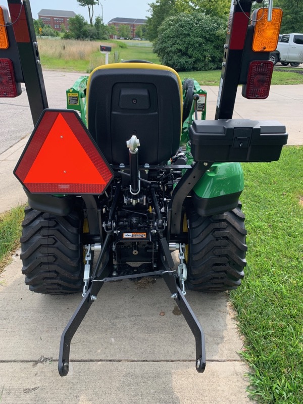 2025 John Deere 1023E Image 7