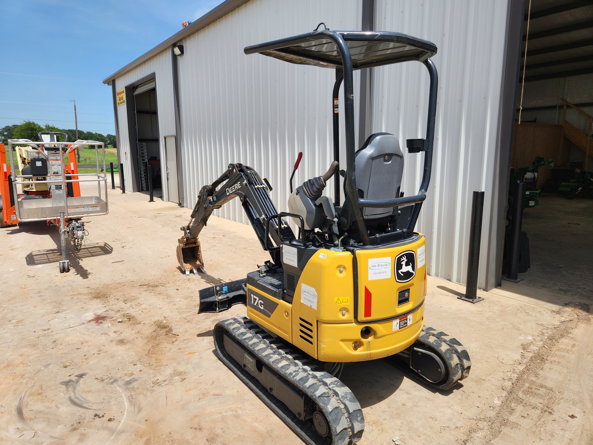 2023 John Deere 17G Image 8