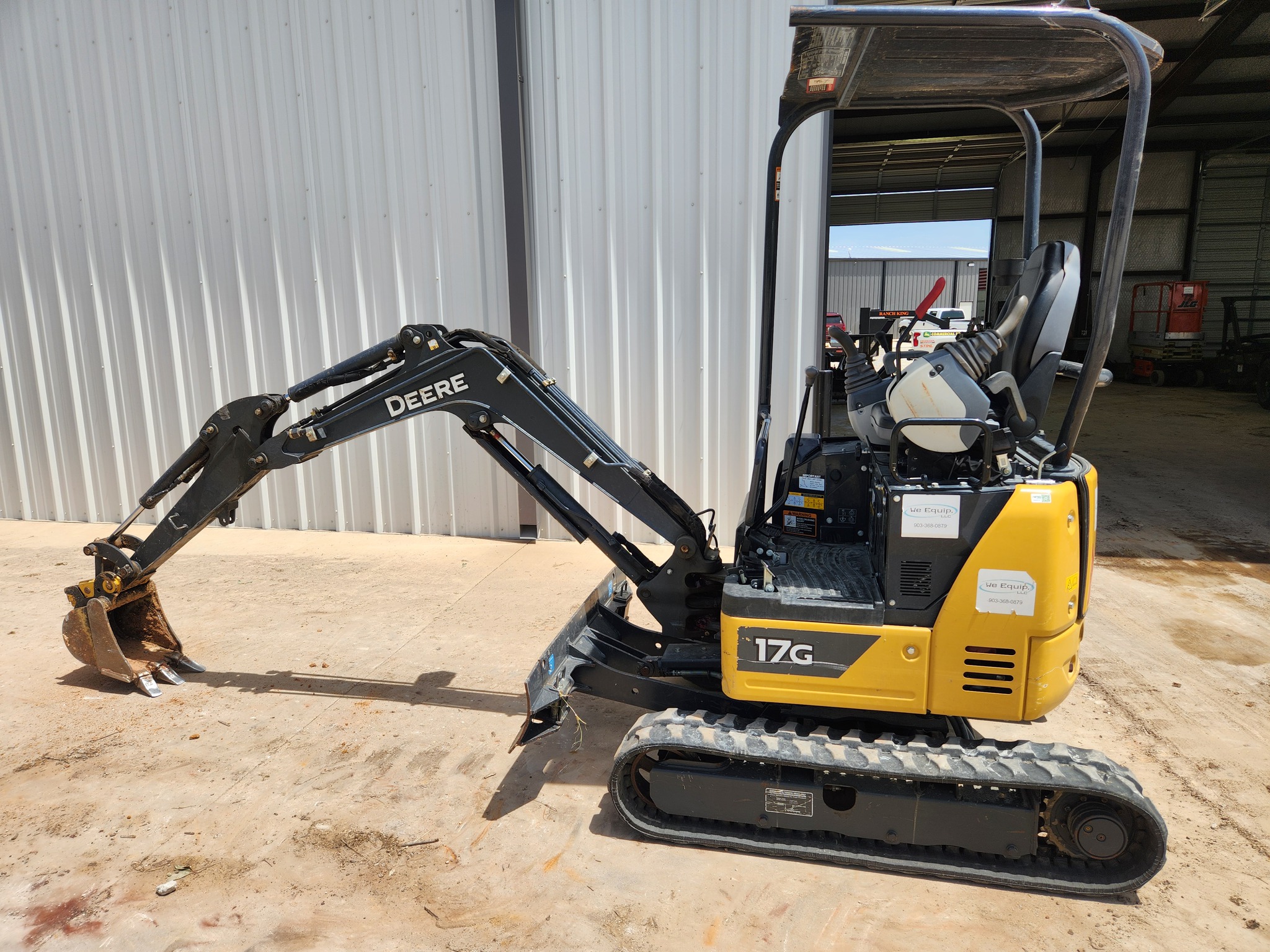 2023 John Deere 17G Image 1