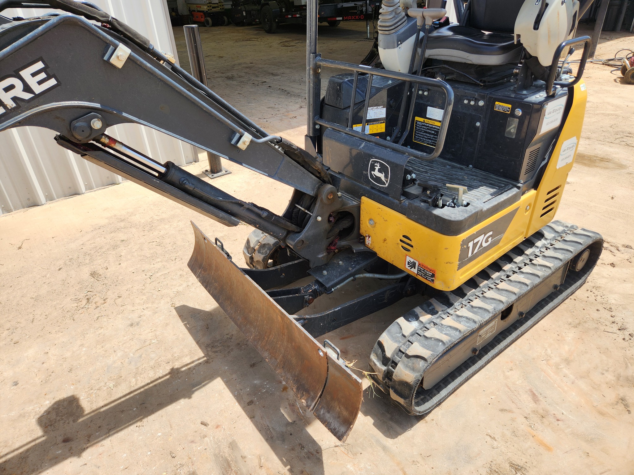 2023 John Deere 17G Image 3