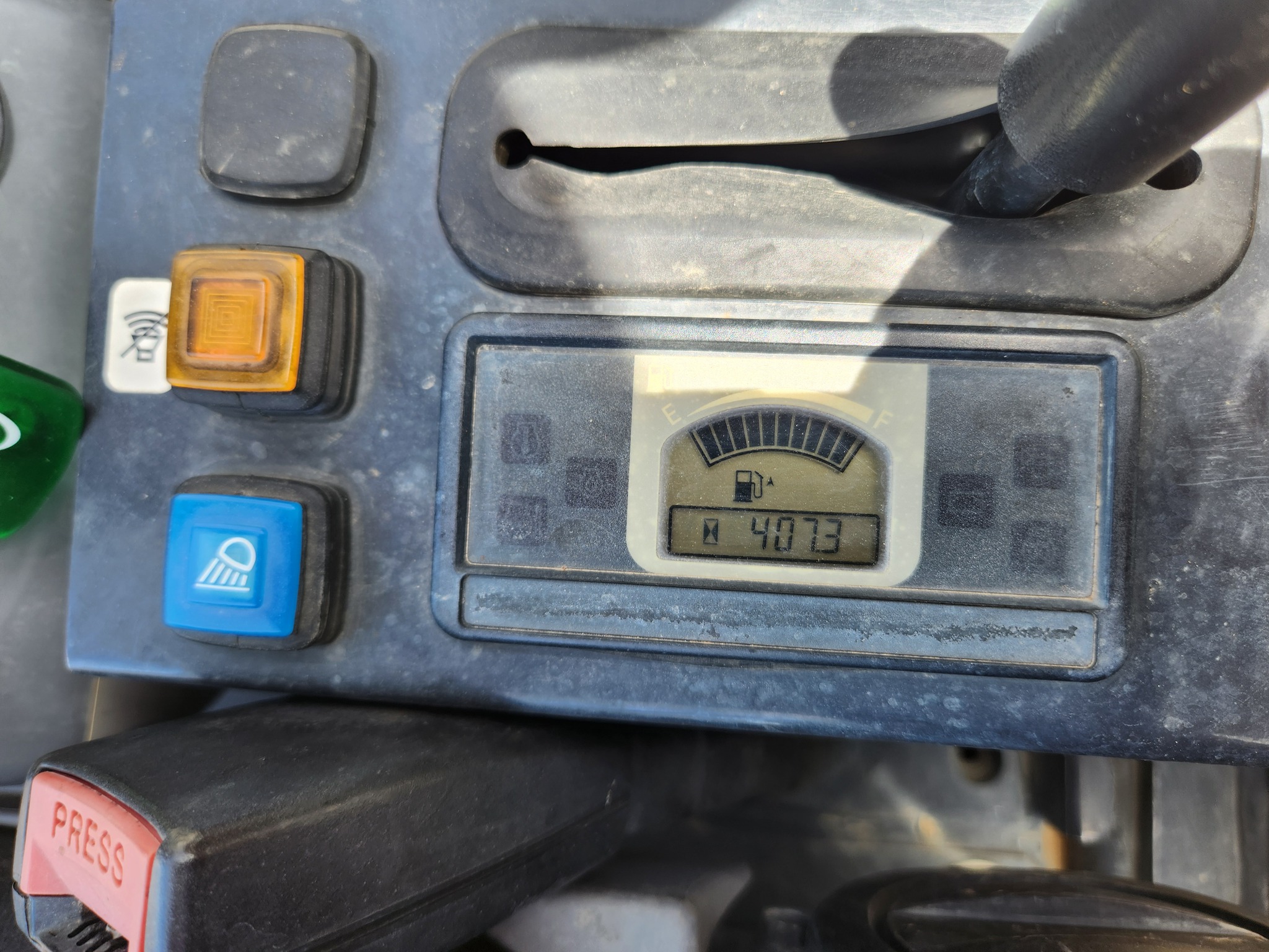 2023 John Deere 17G Image 9