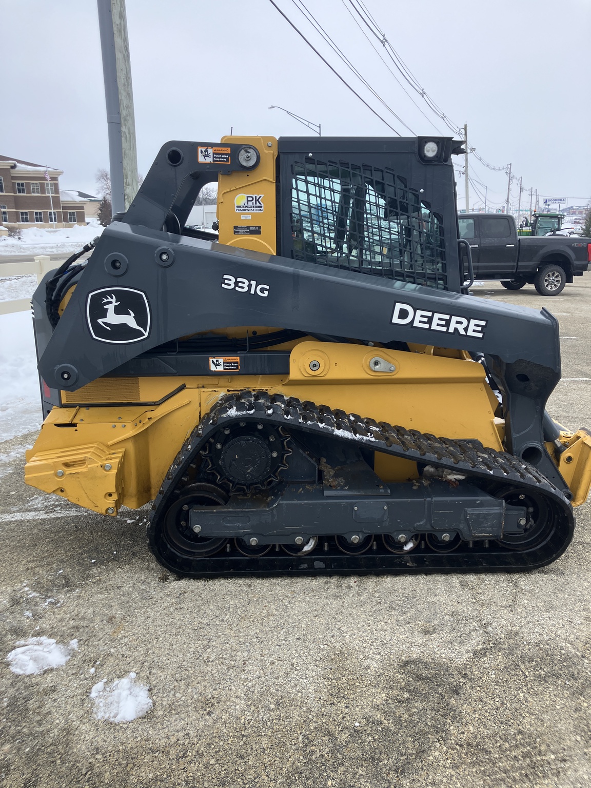 2023 John Deere 331G Image 7