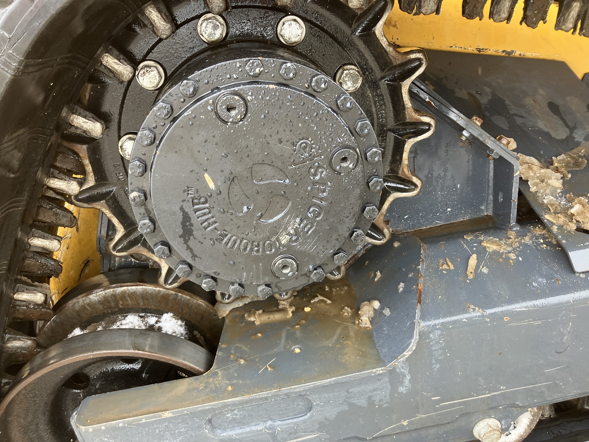 2023 John Deere 331G Image 15