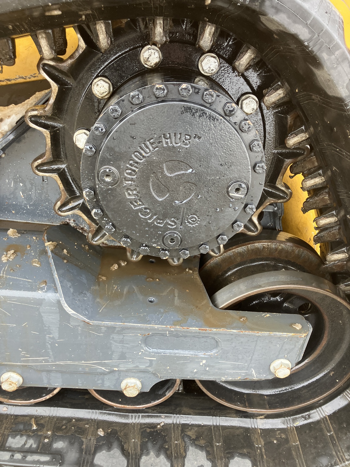 2023 John Deere 331G Image 17