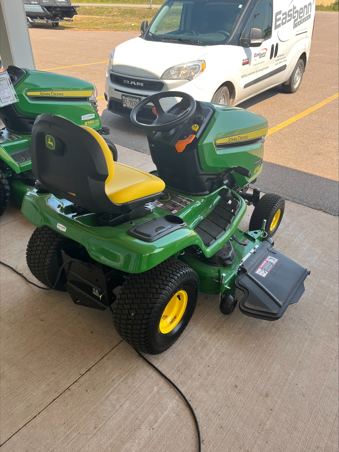 2025 John Deere X350 Image 2