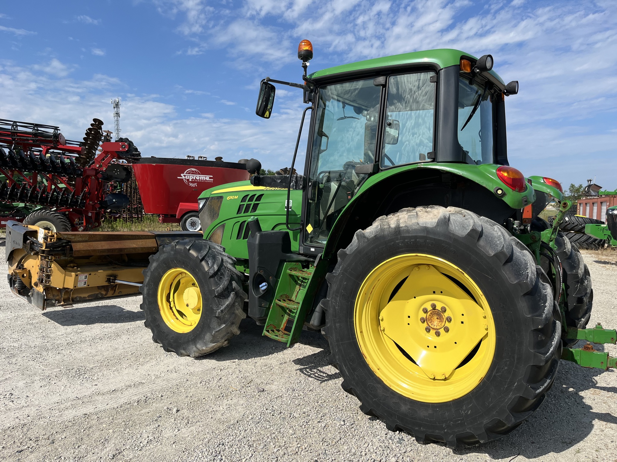 2018 John Deere 6110M Image 4