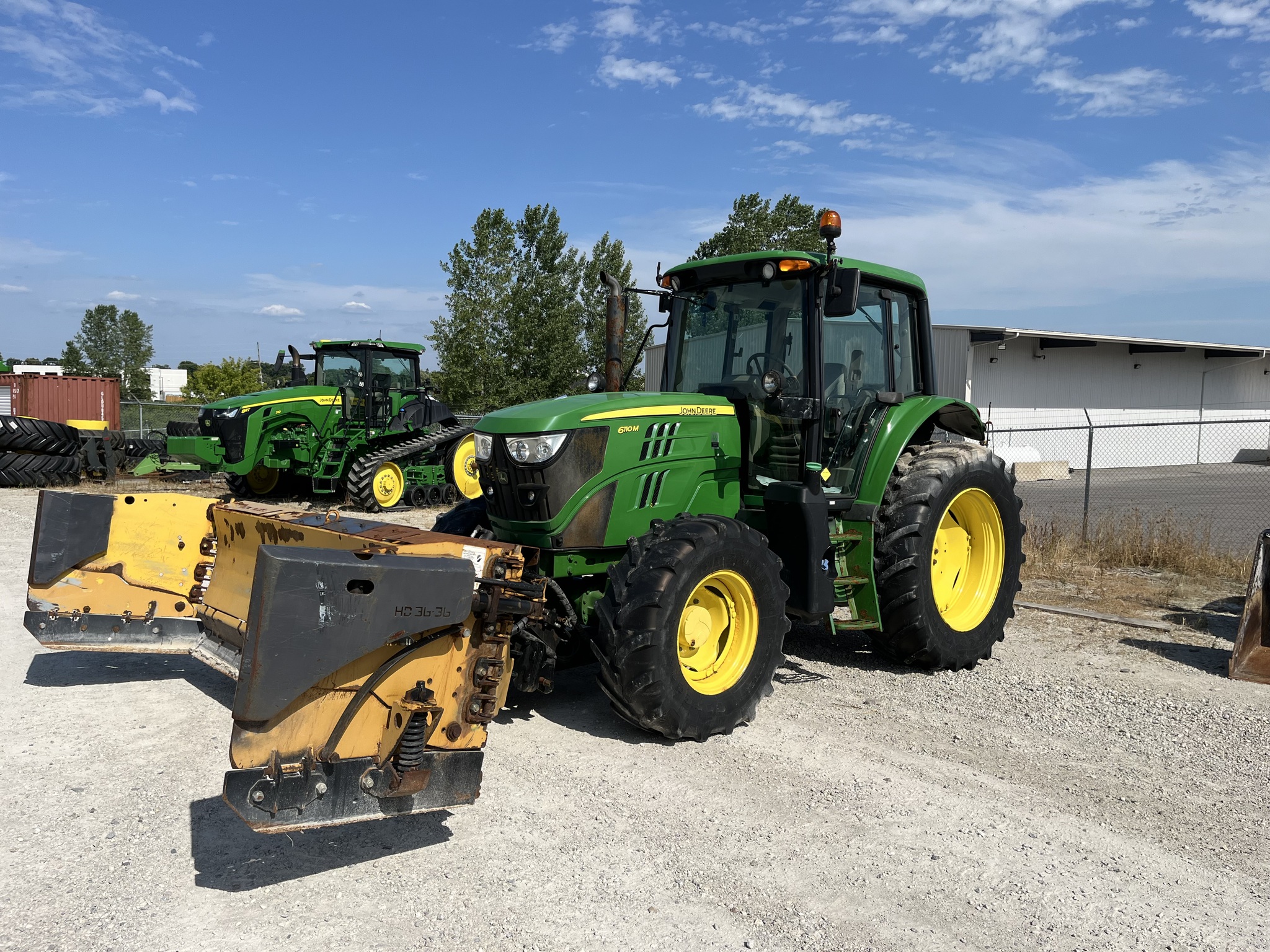 2018 John Deere 6110M Image 5
