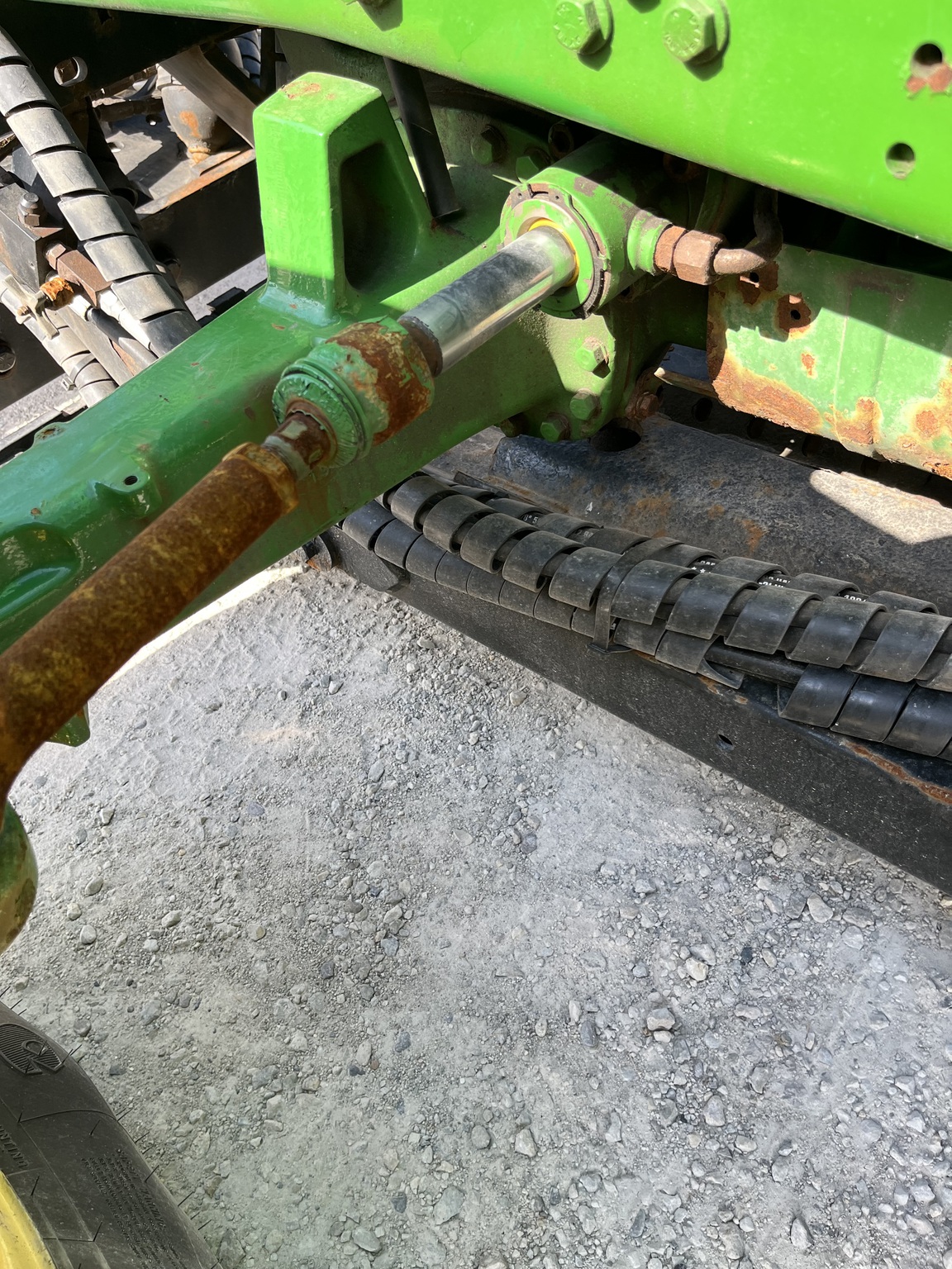 2018 John Deere 6110M Image 11
