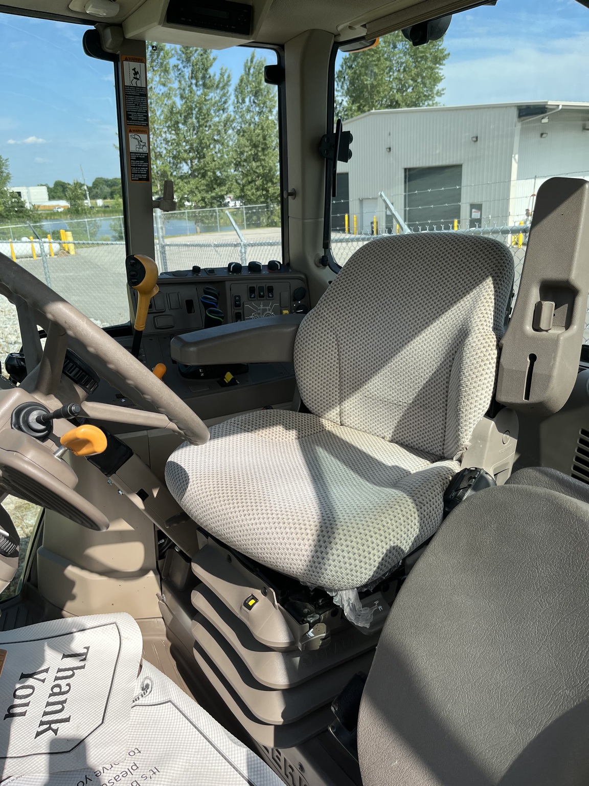 2018 John Deere 6110M Image 17