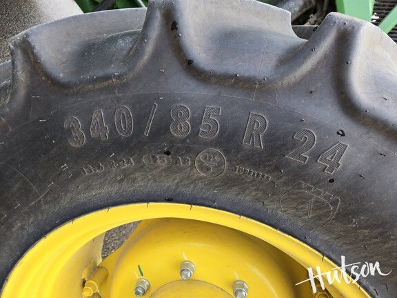 Photo of 2023 John Deere 6105E