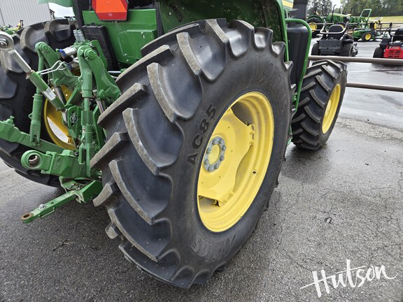 Photo of 2023 John Deere 6105E
