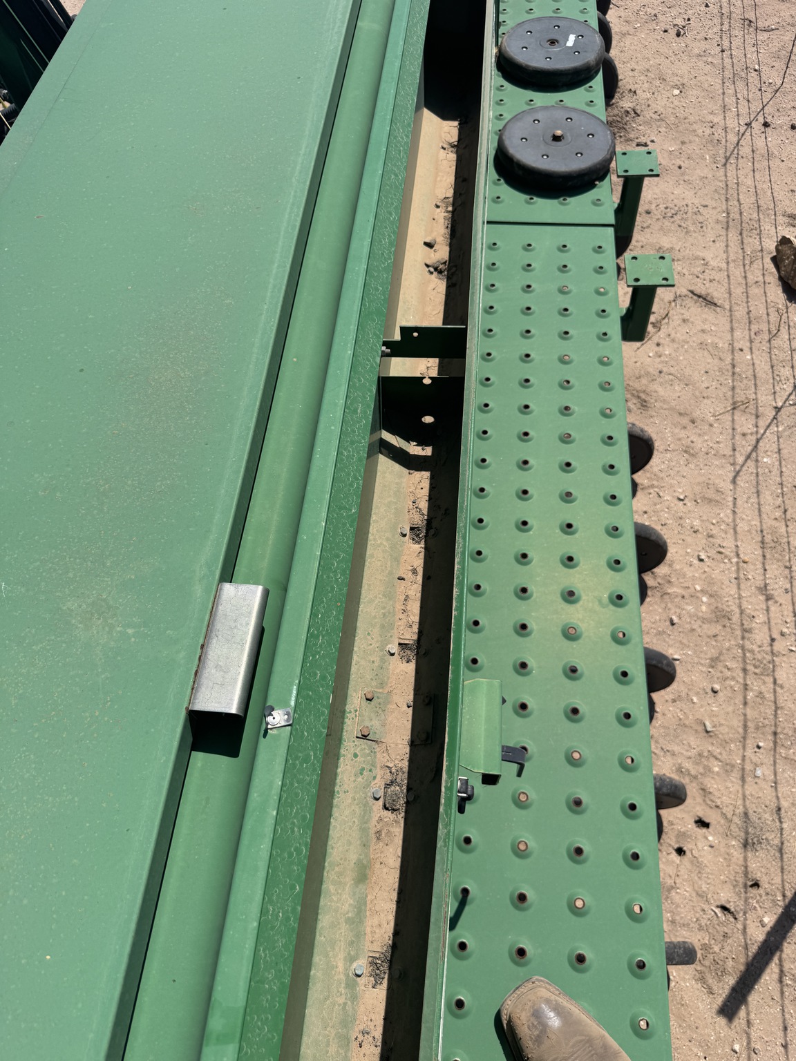 2003 Great Plains 2010P-3275 Image 12