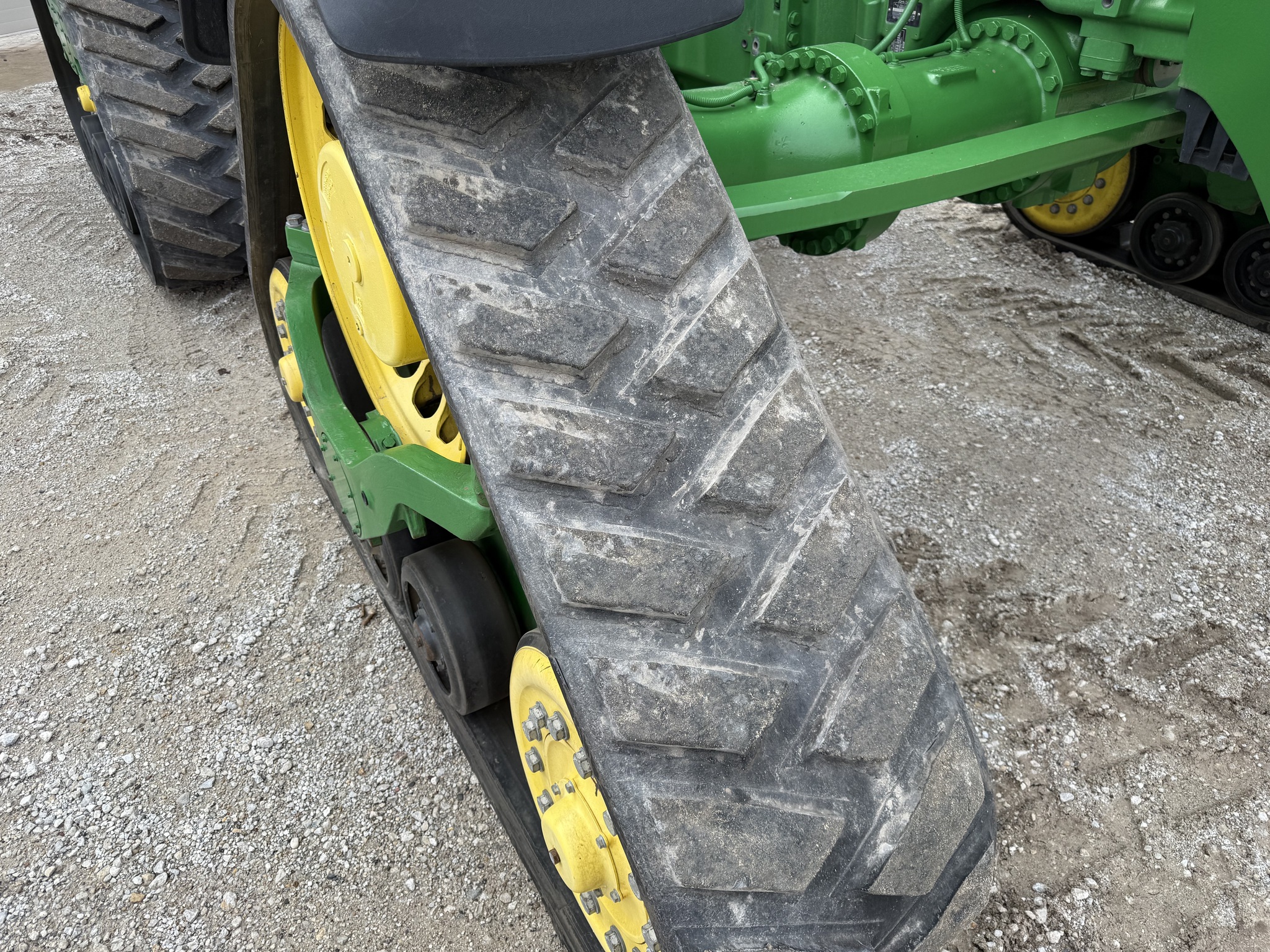  2020 John Deere 8RX 370 at Heritage Tractor in Pontiac, IL