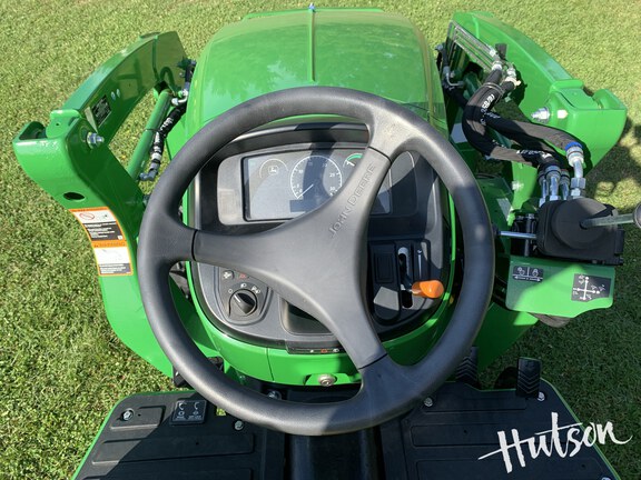 Photo of 2024 John Deere 3038E