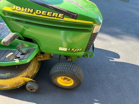 Photo of 2001 John Deere LX277