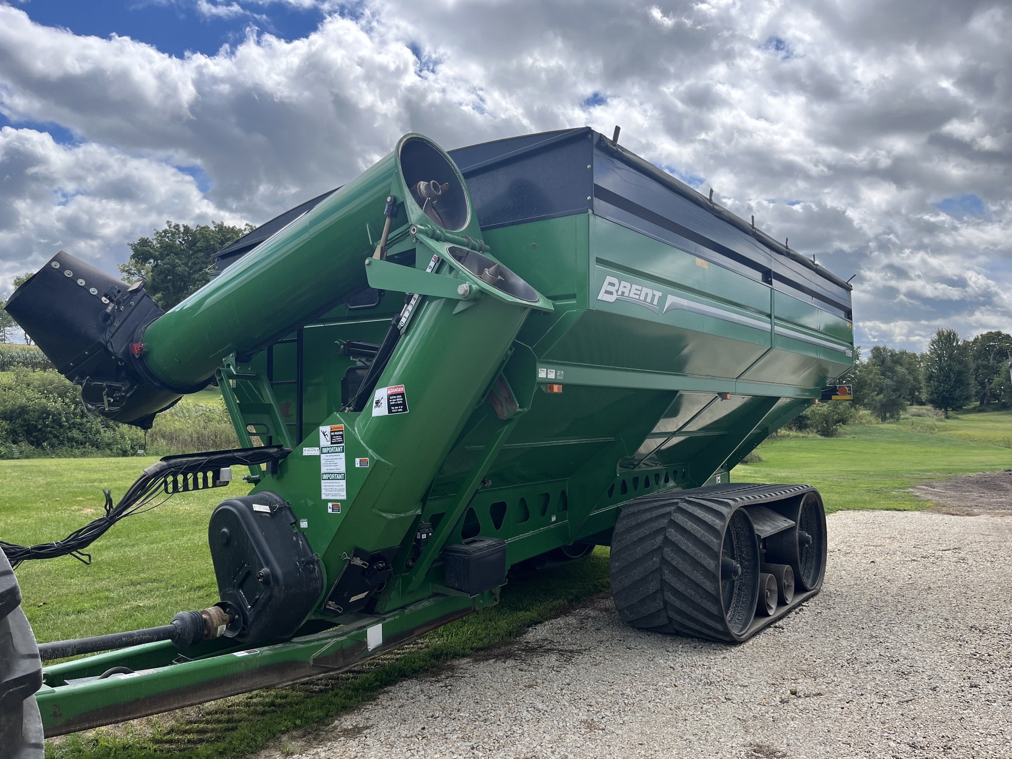  2015 Brent 1196 at Heritage Tractor in Mendota, IL