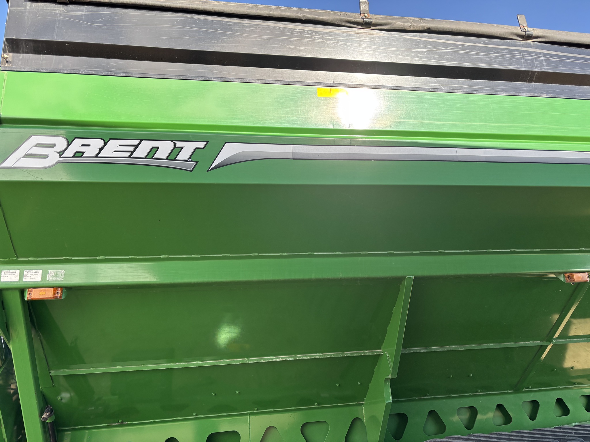  2015 Brent 1196 at Heritage Tractor in Mendota, IL