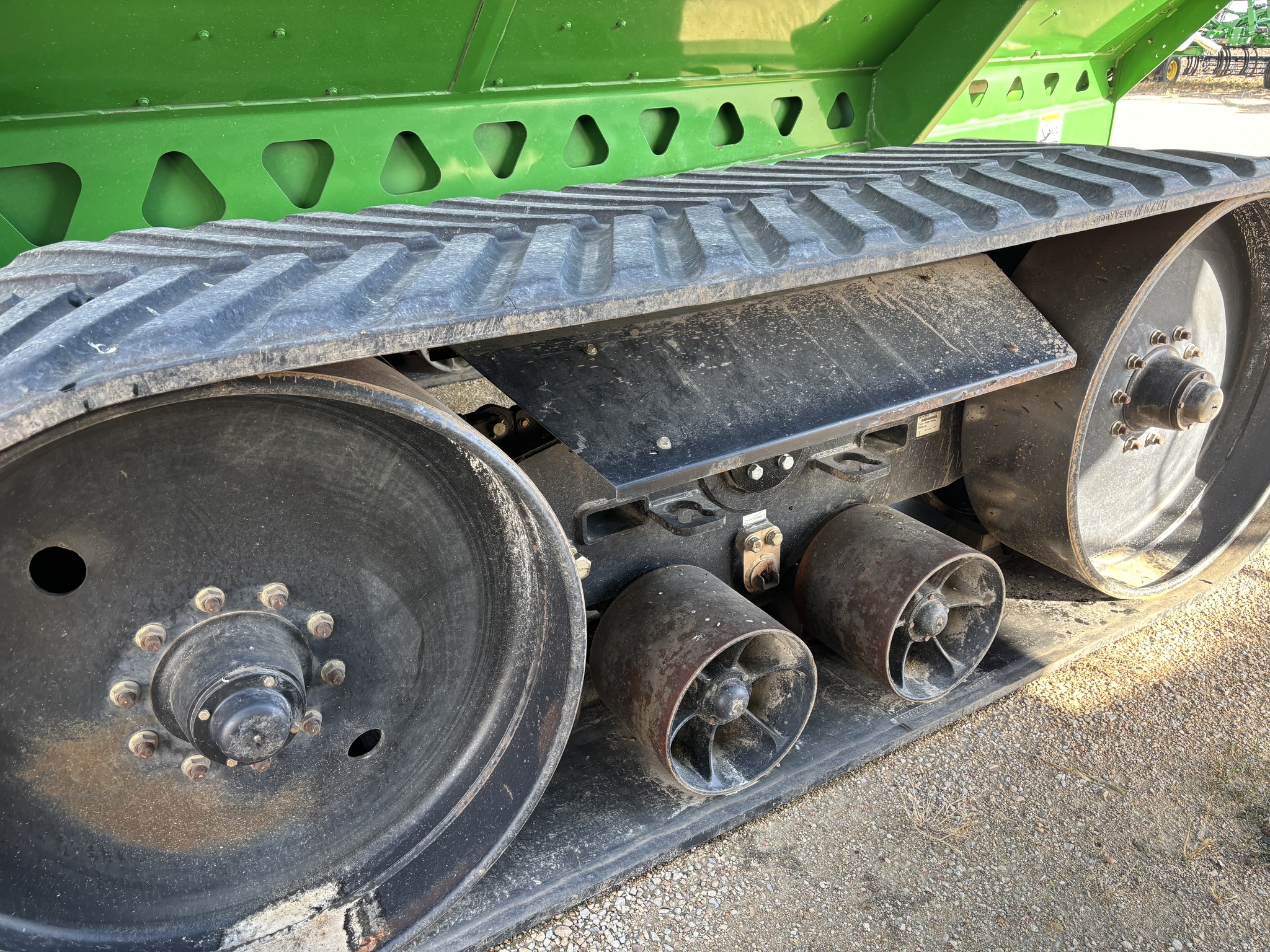  2015 Brent 1196 at Heritage Tractor in Mendota, IL