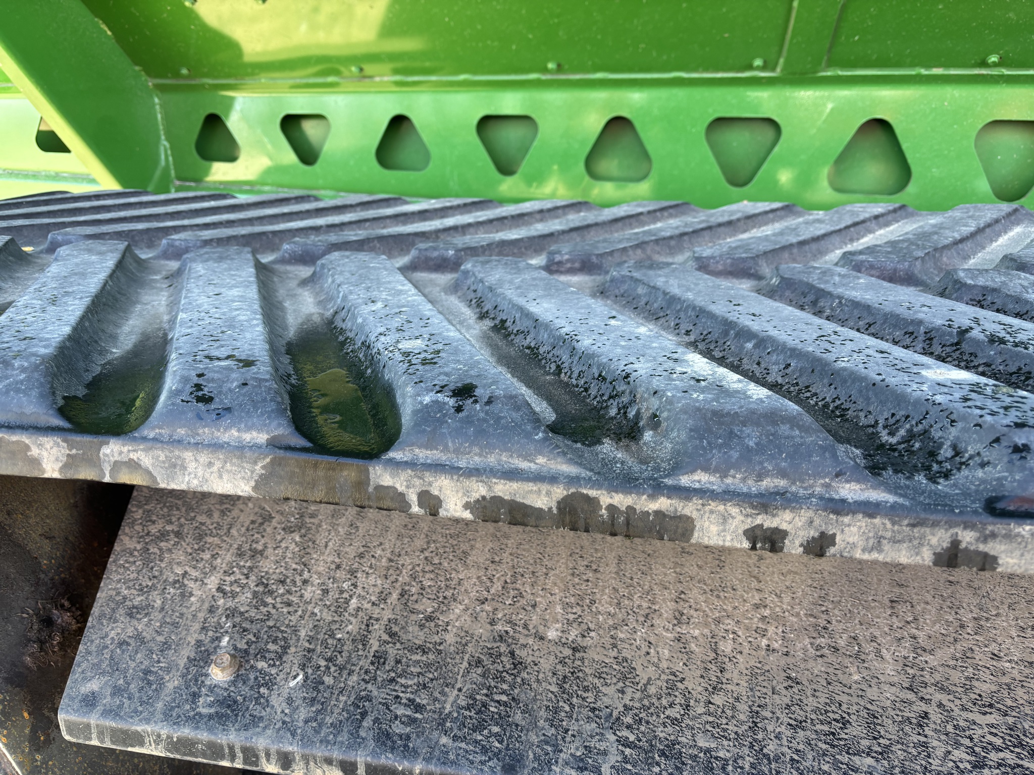  2015 Brent 1196 at Heritage Tractor in Mendota, IL